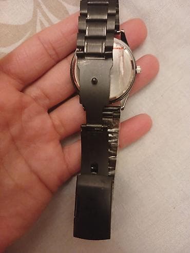 qadin qol saati: Metall qolbaqlı qol saatı - Rəng: tünd boz/metal qara - Korpus — 1