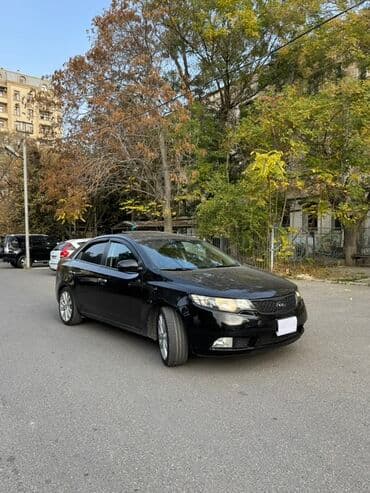 guzgu satışı: Kia Cerato: 1.6 l | 2012 il Sedan — 2