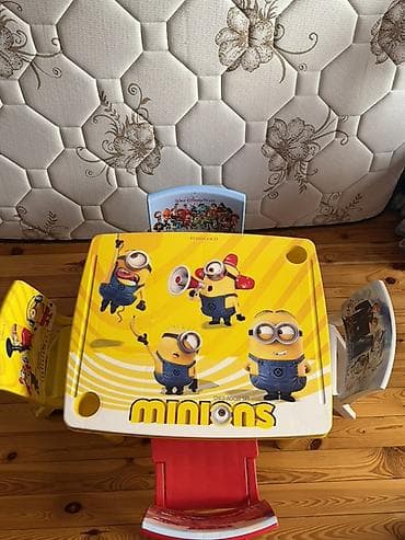 masa ev: Uşaq üçün masa-stul dəsti - Dizayn: Minions temalı, parlaq sarı-ağ — 2
