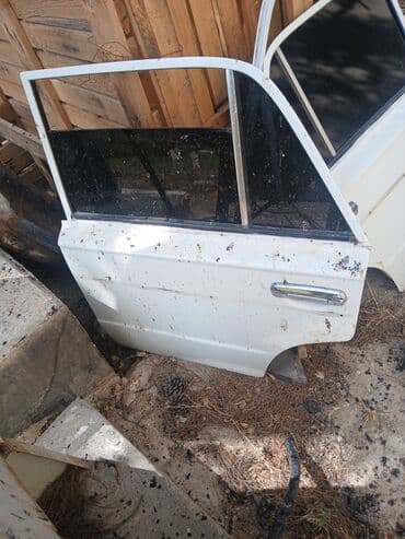 Qapılar: Sağ arxa, VAZ (LADA) VAZ 2106, 1997 il, Rusiya, Ünvandan götürmə