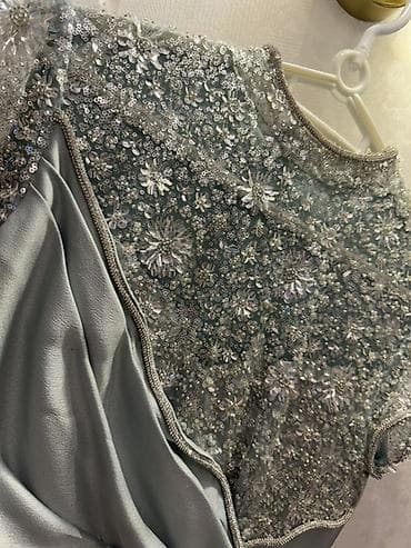 uzun etek: Zərif ziyafət/libas - Rəng: açıq boz-gümüşü. - Üst hissə: şəffaf tor — 3