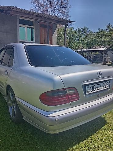 mercedes gl: Mercedes-Benz E-Class (W210) sedan - Kuzov: 4 qapılı sedan, gümüşü — 5
