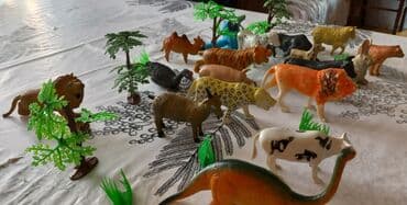 dinozavr konstruktorları: Müxtəlif heyvan fiqurları və bitki elementlərindən ibarət bu oyuncaq — 7