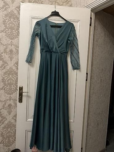 Личные вещи: Zərif ziyafət donu – mavi-yaşıl tonlarda, uzun və axıcı ətəkli model — 1