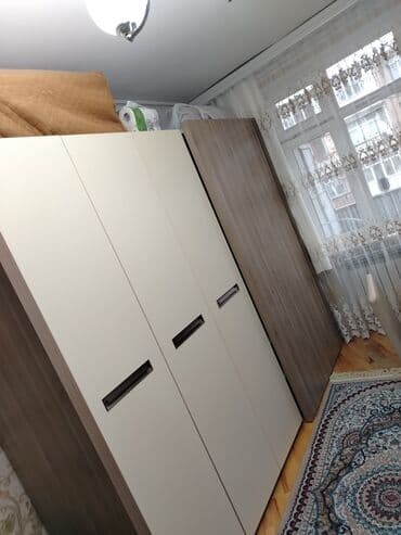 Ножи: Б/у, Распашной, 4 двери Прямой шкаф, Гардеробный шкаф — 1