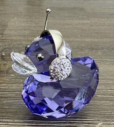 Ördək svarovski dodagı düşüb birdə qulagçındakı qaşlardan biri düşüb