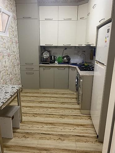 Otag yoldawi iwdiyen ve Telebe Qarayev metrosuna 5 dq yaxın oğlan
