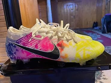 Ayaqqabılar: Futbol ayakabisi yenidi 41 razmer 1 defe geyinilib sifarisle alinib 70 — 2