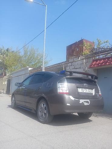 Toyota: Toyota Prius II (hibrid) – 5 qapılı liftbek Xüsusiyyətlər: - Hibrid — 5