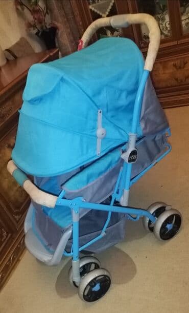 Qoruyucu plyonka və şüşələr: Uşaq arabası – qatlanan, 4 cüt təkərli, mavi/boz rəng. Xüsusiyyətlər — 3
