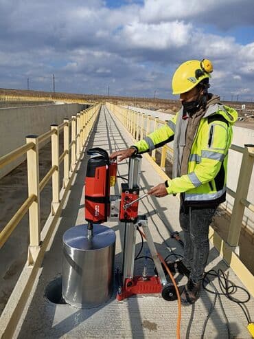 seyf qapi: #Betonkesme #betondeşmə Beton kubik kərpic - dən kəsim deşim — 10