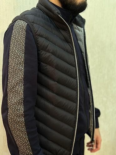 kurtka satisi: Offical saytında qr kod nan yoxlanılıb Screan edib qoymuşam,original — 2