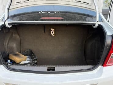 opel astra 2007: Chevrolet Cobalt: 1.5 l | 2024 il 119000 km Sedan — 6