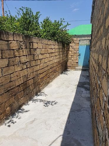 lokbatanda kiraye evler: Lokbatan 233 mekteb yaxin 1 otaqli heyet evi kiraye verilir 200 man - — 2