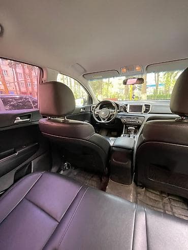 w202 sport: Kia Sportage: 1.7 l | 2017 il Ofrouder/SUV — 4
