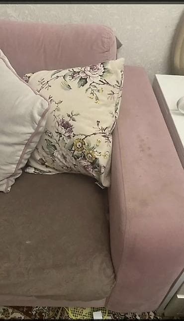 iwdemiw divanlar: Divan, İşlənmiş, Açılmayan, Bazasız, Vеlur parça, Çatdırılma yoxdur — 3