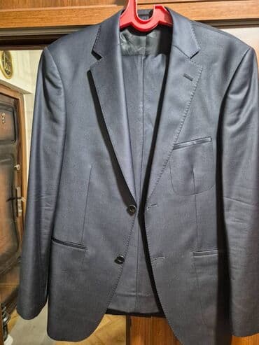 Kostyum Brend: Angelo Marco Tərkibi: 90% yun, 10% polyester Rəng kodu