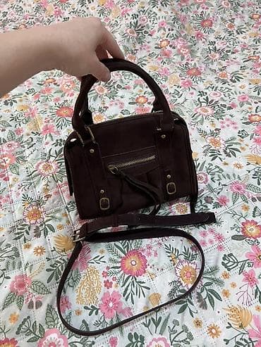 canta satışı: Stradivarius brendinin cantasi. 59 azn alinib. 12 azn satiram. Yaxwi — 4