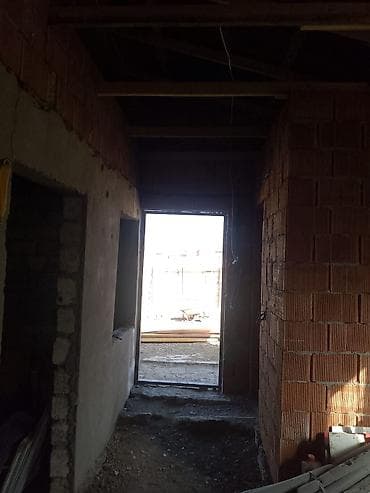 studio ev: Satılır: Həyətyanı sahəli yarıtikili fərdi ev - Torpaq sahəsi daş — 3