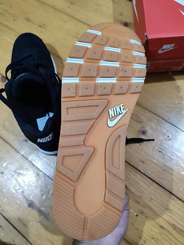 Nike 42.5 təzədir istifadə olunmayıb orginaldir real alıcılara endirim — 4