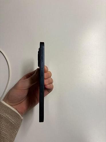 ekran şekilleri: IPhone 15 Pro, 128 GB, Qara, Face ID — 4