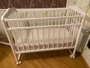 Oğlan və qız üçün, Dördbucaq, Beşik, Dəstsiz, Matras ilə, Yellənmə mexanizm ilə