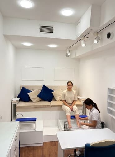 Manikür və pedikür üçün tam təchiz olunmuş salon guşəsi Otaq icarəyə