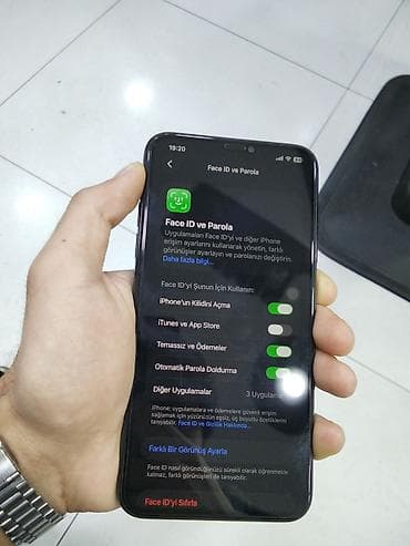 samsung a40 ekran: IPhone 11 Pro Max, 64 GB, Matte Midnight Green, Face ID — 7