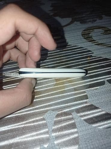 oteeto tab 16: Salam. Şəkillərdə görünən 3 ədəd köhnə nəsil USB modemi hamısı bir — 5