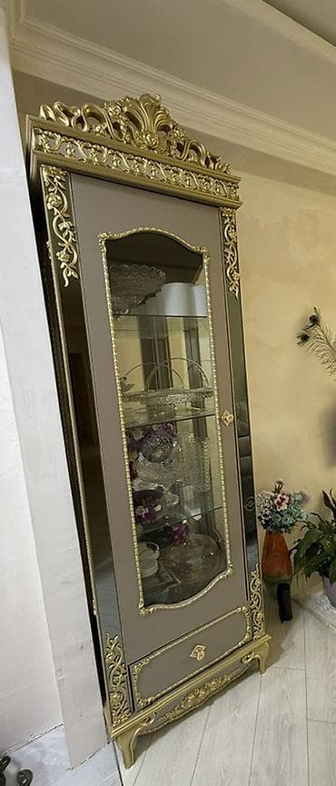 aksa: Şüşəli dolab vitrini — 3