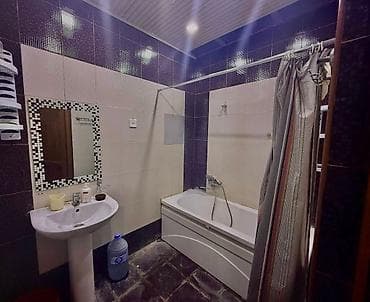 ev satlir: Xalqlar metrosunun yaninda kiraye 3 otaqli bina evi verilir xanimlara — 6