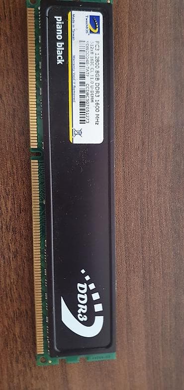 Operativ yaddaş (RAM): TwinMOS DDR3 RAM modulu - Model: TwinMOS DDR3 UDIMM “piano black” - — 1