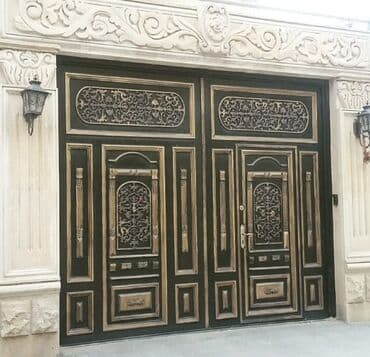 чугунная ванна продать: Naxışlı, qara rəngli ikiqapılı dəmir darvaza, üstündə və qapılarında — 1