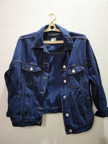 Tünd mavi rəngli cins gödəkçə. 42-44 razmer oversizedi lalafo.az -da Tünd mavi rəngli cins gödəkçə. 42-44 razmer oversizedi