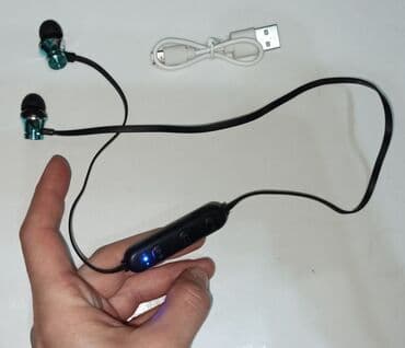 sol qulaqda ses: Bluetooth qulaqcıq işlək ünvan 20-ci sahə plansetin üstündə olub bu — 1