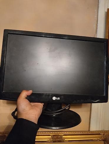 LG Flatron LCD monitor - Ekran diaqonalı: təxminən 19" (şəkilə