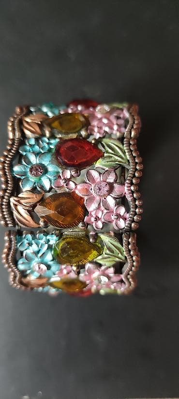 qol saati casio: Bilərzik, Swarovski, 60 g, Ünvandan götürmə — 1