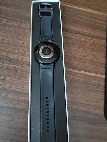 su despensoru: Samsung Galaxy Watch5 (qara) - Model: Galaxy Watch5 - Korpus: dairəvi — 3