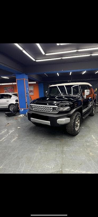 cruze qapi: Toyota FJ Cruiser: 4 l | 2013 il Ofrouder/SUV — 3
