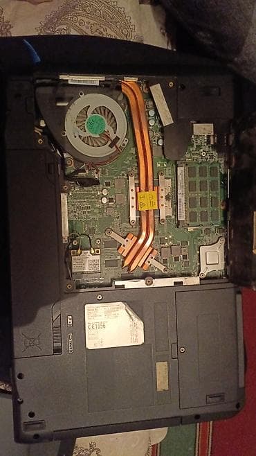 HP: Salam kompyuterin ekran və daş problemi var hər bir şey işlək — 5