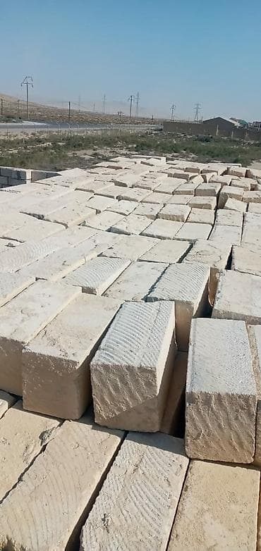 misar dasi: Kubi̇k mi̇şar daşi kubi̇k daş. Standart eyni ölcüdə (39sm×19sm×16sm) — 7