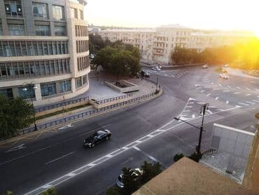 Nərimanov heykəlinə yaxın iceri seher elimlər metrosun yaxın 9 — 5