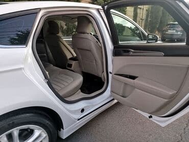 c klass mersedes: Ford Fusion: 2 l | 2018 il 502503369 km Sedan — 9