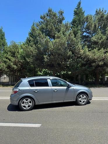 qara disk: Opel Astra: 1.3 l | 2006 il 478000 km Hetçbek — 6