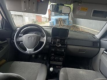 salon oturacaqları: VAZ (LADA) Priora: 1.6 l | 2013 il 283000 km Sedan — 10
