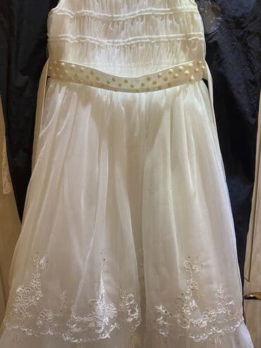 ağ don: Gelinlik (texmini 9-11yas)(yenidir demek olarfata hediyye) — 1