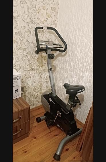 Proteus markalı, qara və boz rəngli stasionar velosiped. Rahat