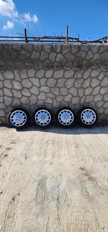 подержанные авто: Колесо Mercedes-Benz 235 / 45 / R 17, 5 Болтов — 3