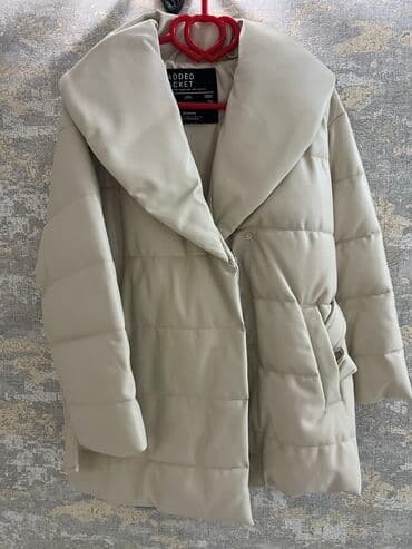 dəri jaket: Stradivarusdan alınıb 100AzN hec geyinilneyib. Yenidir satılır 30 azn — 1