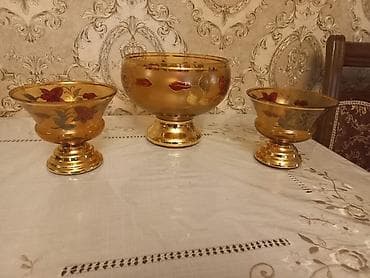 Klassik üslubda qonaq otağı üçün mebel və aksesuar dəsti -